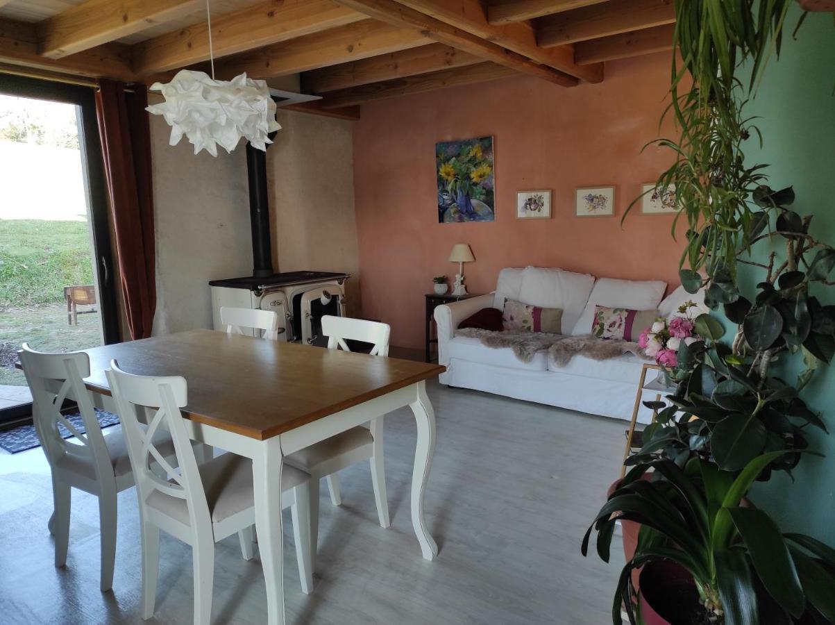 Bout De Cote Bed & Breakfast Lacam-d'Ourcet Exterior photo