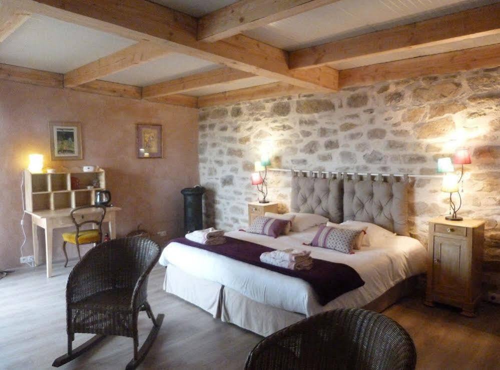 Bout De Cote Bed & Breakfast Lacam-d'Ourcet Exterior photo